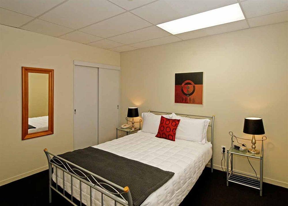 Kudos Business Suites & Airport Motel Auckland Exterior foto