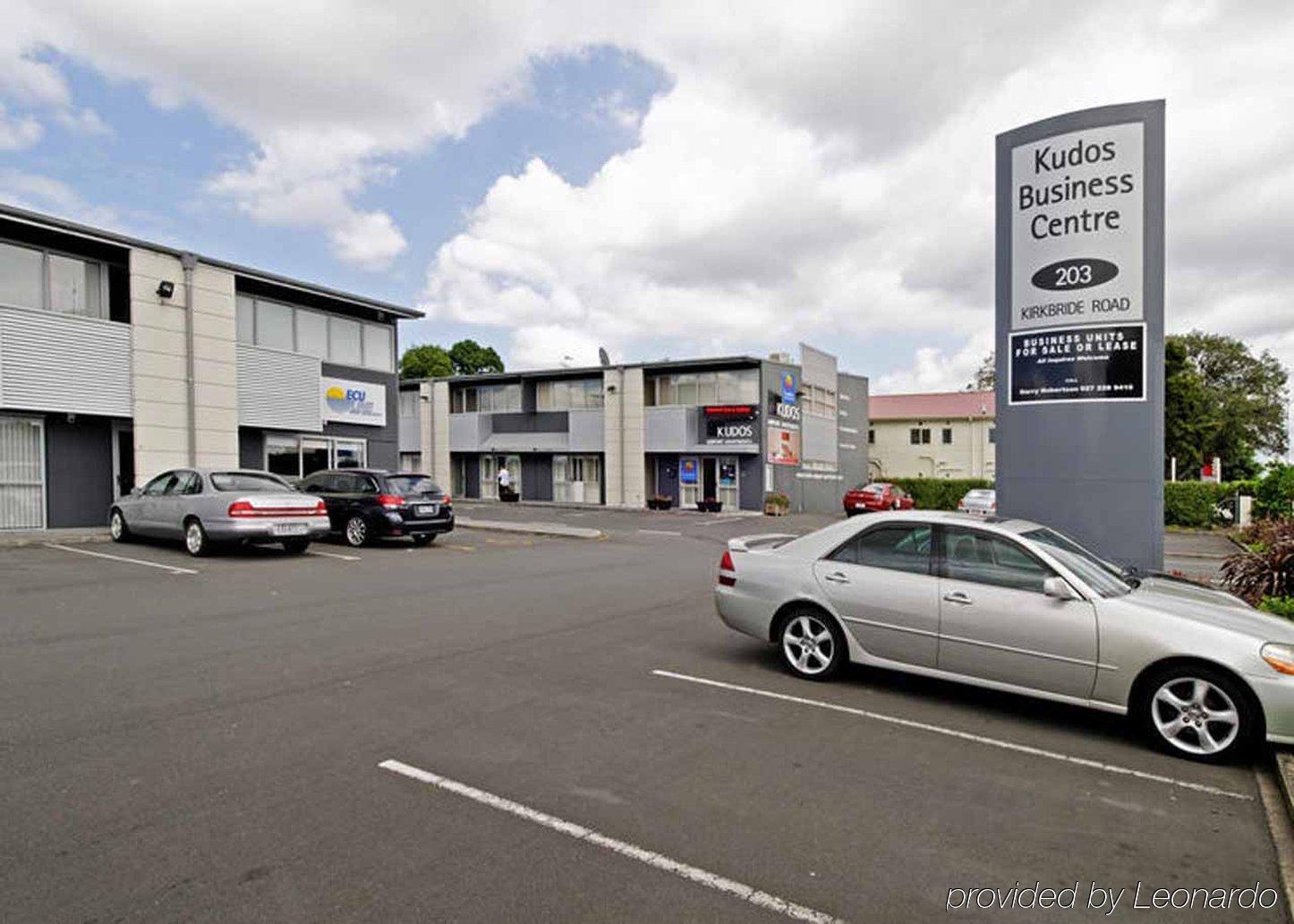 Kudos Business Suites & Airport Motel Auckland Exterior foto